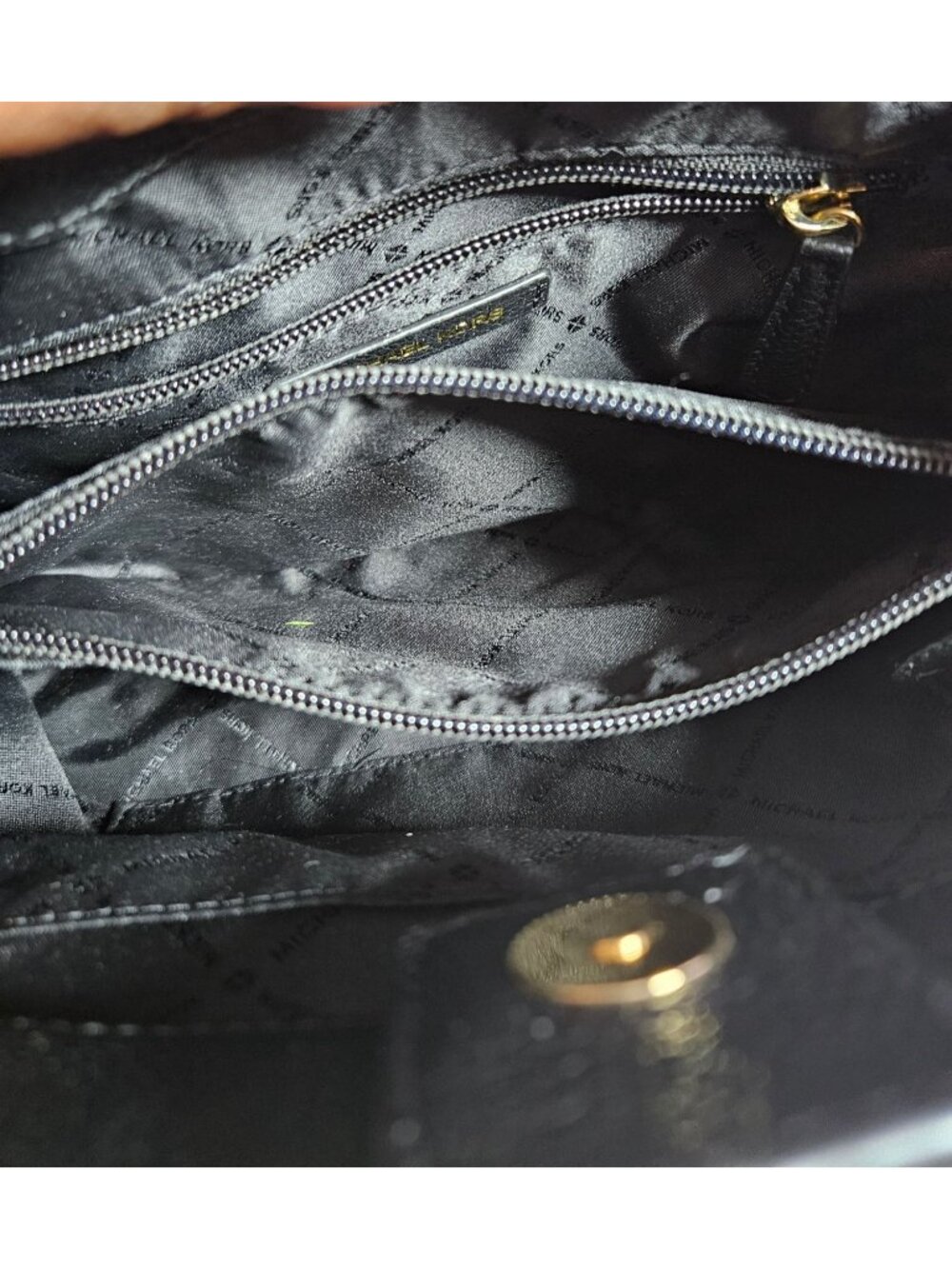 Michael Kors Black Pebbled Leather Crossbody/Shoulder Chain Strap Bag - Picture 13 of 15